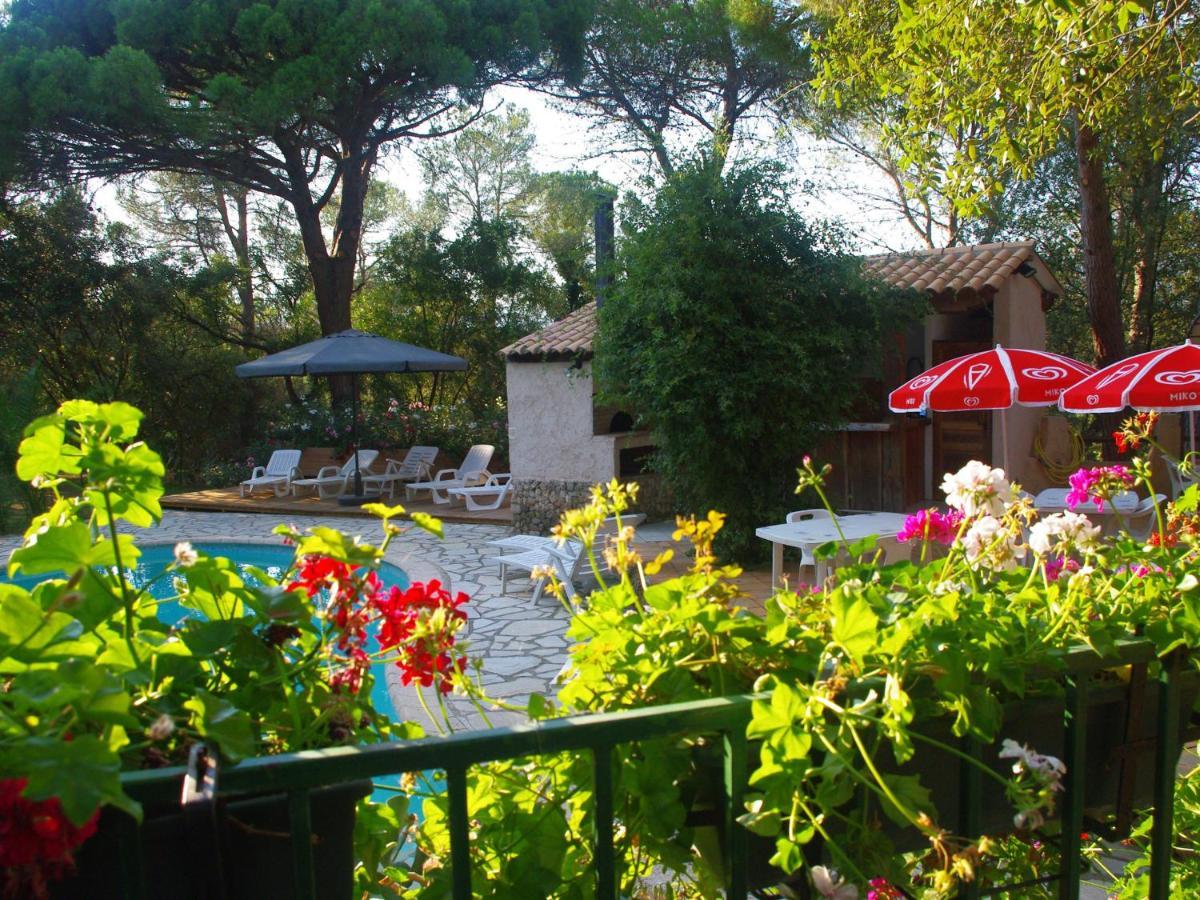 Location Villa Et Studios Roquebrune-sur Argens Exteriér fotografie